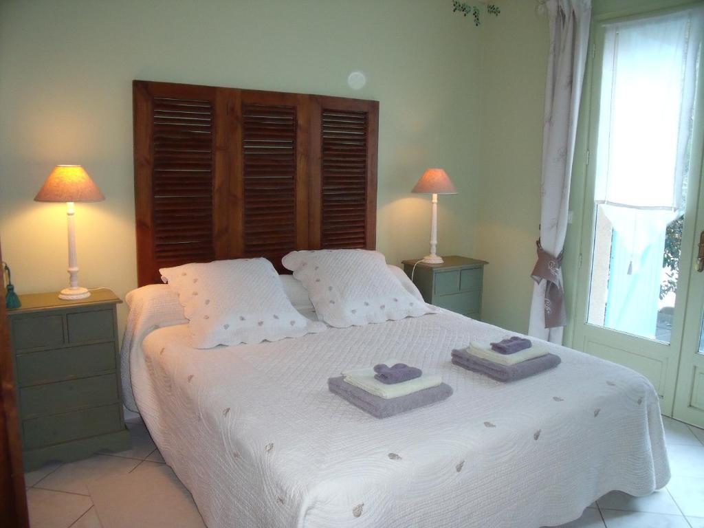 Maison D'Hotes Le Moulin Pointu Sainte-Nathalène Habitación foto